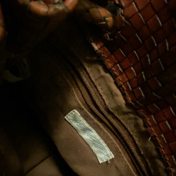 Lord & Taylor Hobo bucket bag. Weave style leather. lots of life left. - Picture 6 of 6